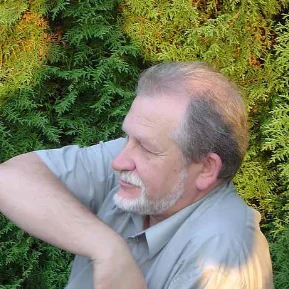 prof. dr hab. Andrzej Chodyński